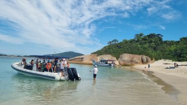 Pré-Reserva - Travessia Ilha do Campeche - saída no Canal da Barra da Lagoa